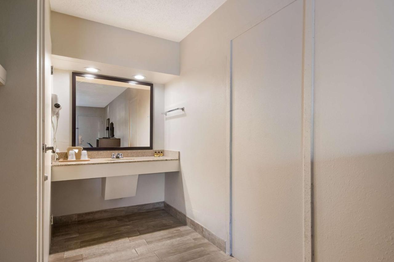 Surestay Hotel By Best Western St Pete Clearwater Airport Zewnętrze zdjęcie